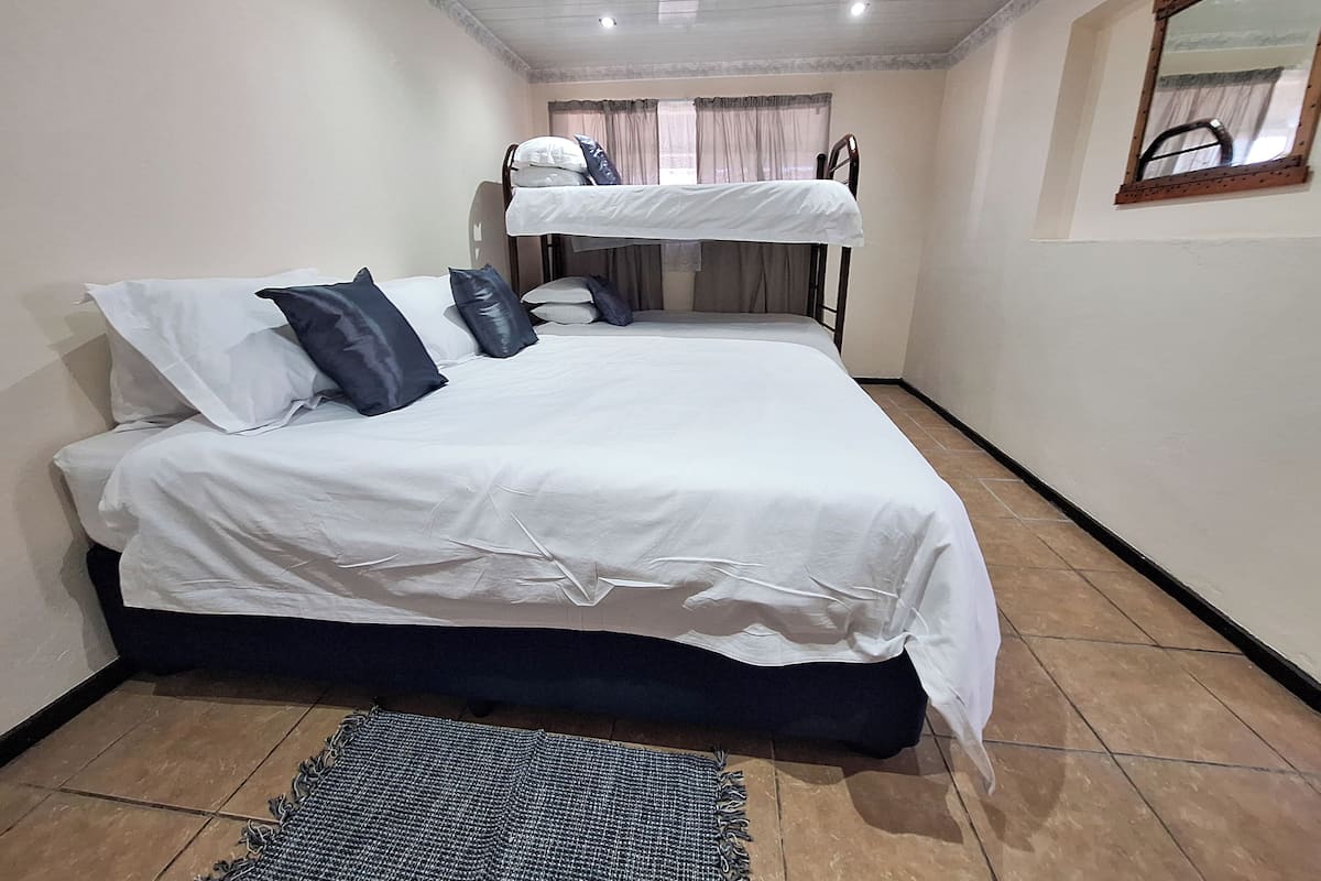 Family Room | 1 bedroom