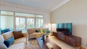 Deluxe Apartment | Living area - 212 Shoreline 18 (Dubai)