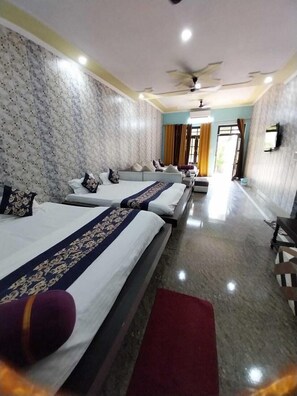 Room - Panambi Tapovan Resort (Narendranagar)