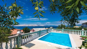 Außenpool (je nach Saison geöffnet)