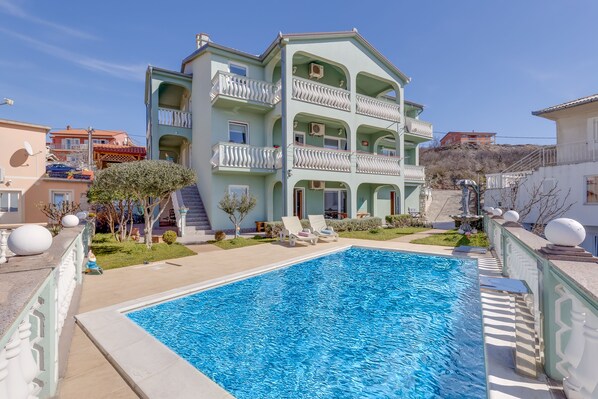 Seasonal outdoor pool