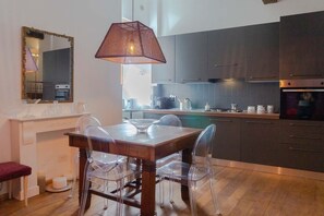 Fridge, microwave, oven, stovetop - Loft in Historic Center in Sutri (sutri)
