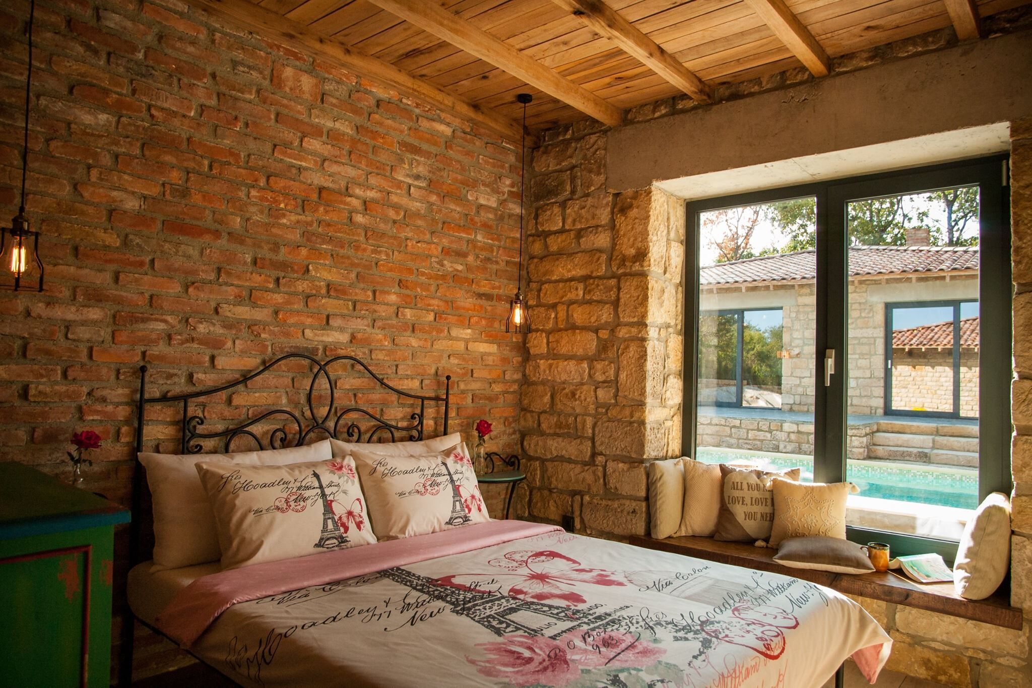 3 bedrooms, WiFi, bed sheets