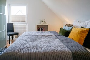 4 bedrooms, travel cot, free WiFi