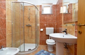Shower - Apartment 2222/67251 (Istria - Pula), 500m from the beach (Pula)