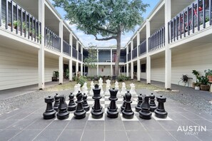 Terrace/patio - Amenity Heavy Serene Apt in Convenient Location (Austin)