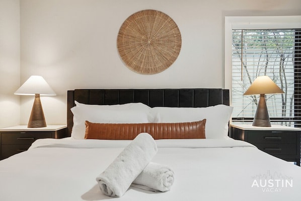 2 habitaciones, escritorio, tabla de planchar con plancha y wifi gratis