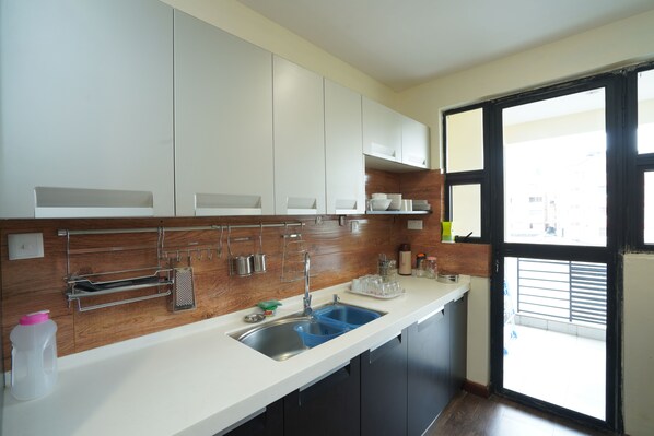 Basic Apartment | Private kitchen - Shayona Apartments (Nairobi)