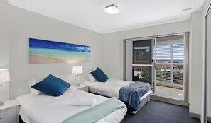 2 bedrooms, iron/ironing board, bed sheets