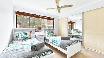 4 slaapkamers, een strijkplank/strijkijzer, wifi, beddengoed