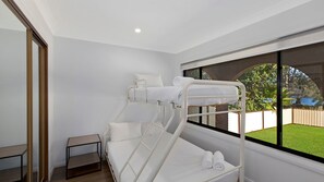 6 dormitorios, tabla de planchar con plancha, wifi y ropa de cama