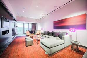 Flat-screen TV, fireplace - Intimo Penthouse at Palms Place  (Las Vegas)