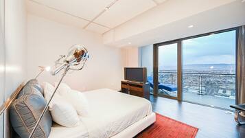 1 bedroom, in-room safe, iron/ironing board, free WiFi