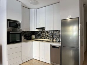 Private kitchen - Orlando Pool View and cozy terrace (Costa Adeje)