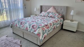 3 chambres, fer et planche à repasser, accès Internet, draps fournis