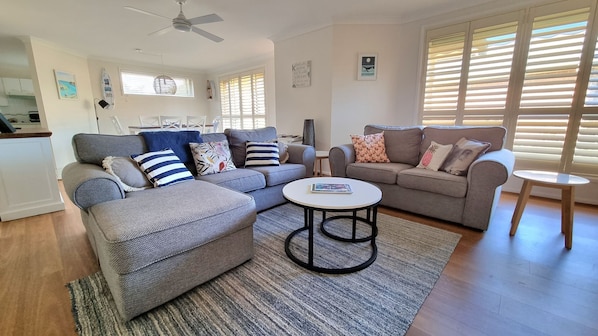 Smart TV, DVD player, books