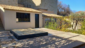 Unclassified image, 3 of 39, button - Luxury air-conditioned house with swimming pool in the heart of Gigondas! (Gigondas)
