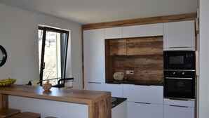 Unclassified image, 5 of 39, button - Luxury air-conditioned house with swimming pool in the heart of Gigondas! (Gigondas)