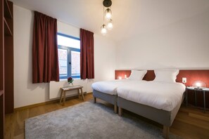 8 chambres, bureau, fer et planche à repasser, Wi-Fi