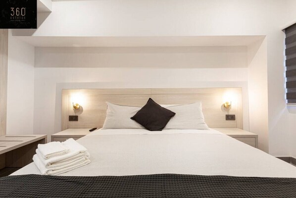 7 dormitoris, escriptori i planxa i posts de planxar