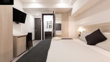 Bureau, fer et planche Ă repasser, lit parapluie, Wi-Fi gratuit