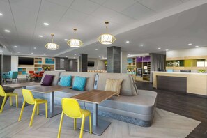 Lobby - Home2 Suites By Hilton El Centro (El Centro)