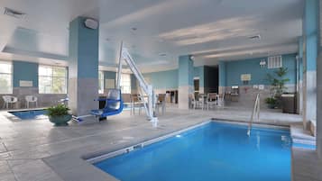 Indendørs pool