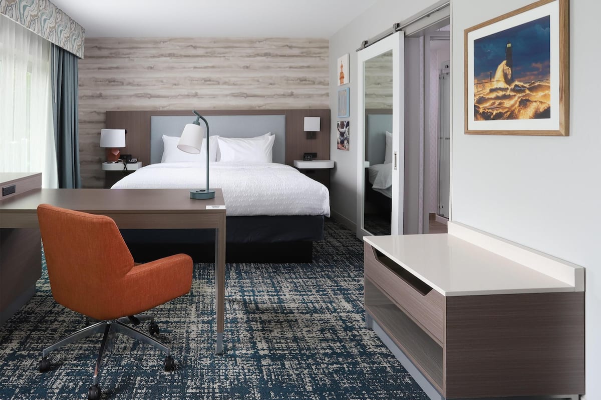 Studio - 1 kingsize-säng - kylskåp och mikrovågsugn (Wet bar) | Mörkläggningsgardiner, strykjärn/strykbräda och gratis barnsängar