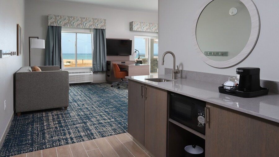 Hampton Inn & Suites Manistee Waterfront