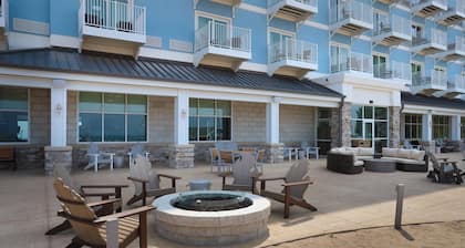 Hampton Inn & Suites Manistee Waterfront