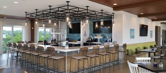 Hampton Inn & Suites Manistee Waterfront