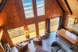 TV, fireplace - Ocean Front A Frame with Spectacular Views! Dog Friendly! Fireplace! (Florence)