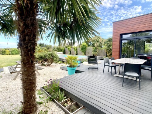 VILLA CORNOUAILLE Swimming pool, Jacuzzi, Sauna, 2-8 PERSONS