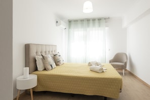 2 habitaciones, tabla de planchar con plancha y wifi gratis 