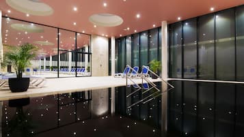 7 Innenpools, Außenpool (je nach Saison geöffnet)