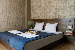 Minibar, blackout drapes, soundproofing, iron/ironing board - Old Tbilisi Terrace (Tbilisi)