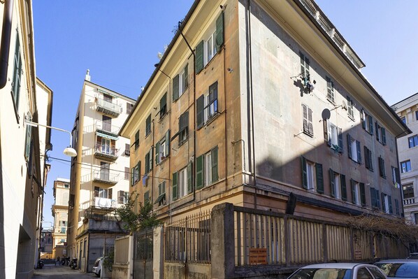 Exterior - Central & Cozy Apartment by Wonderful Italy (Genova)
