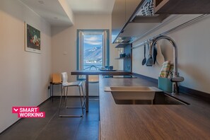 Fridge, microwave, dishwasher, espresso maker - Terrazza Mazzini Stylish by Wonderful Italy (Bellagio)