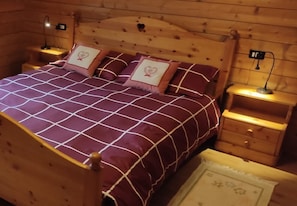 2 Schlafzimmer, Reisekinderbett, kostenloses WLAN, BettwÀsche
