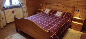 2 Schlafzimmer, Reisekinderbett, kostenloses WLAN, Bettwäsche