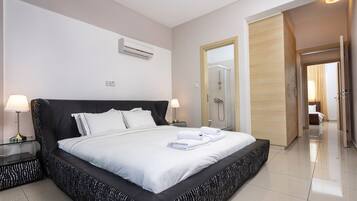 Comfort Apartment | Individually decorated, individually furnished, blackout drapes