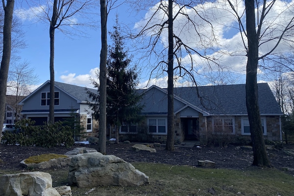 Carl's Skis and Tees Retreat