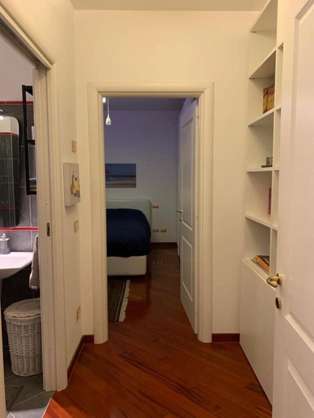 1 camera, una scrivania, ferro/asse da stiro, Wi-Fi gratuito