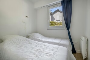 1 bedroom, iron/ironing board, free WiFi