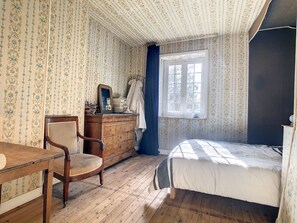 5 chambres, lit parapluie, Wi-Fi gratuit, draps fournis