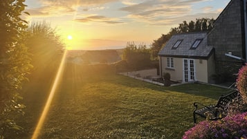 Cottage | Property grounds