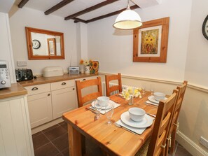 Dining - Buttercup Cottage (Bakewell)