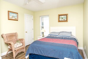 4 bedrooms, iron/ironing board, free WiFi