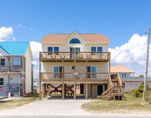 Unclassified image, 5 of 29, button - No Regrets - 4 BR home in the heart of Surf City!  Dog Friendly! (Surf City)