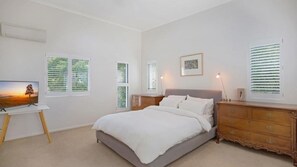 3 bedrooms, iron/ironing board, WiFi, bed sheets - Ocean View Villa Marco (Marcus Beach)